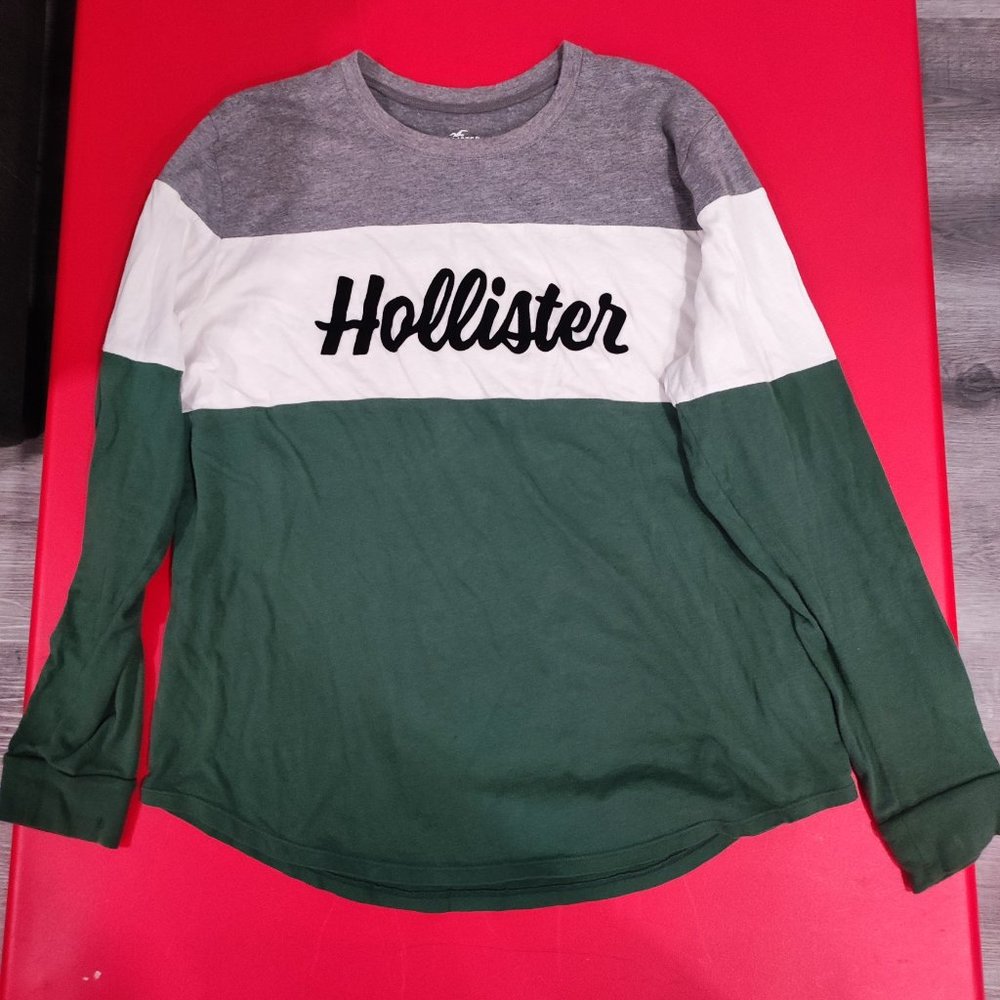 Hollister long sleeve T-shirt men's size M